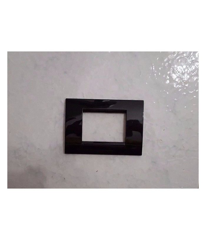 Placca Placche Placchete Compatibili Living Light In Abs 3 4 7 Posti Colorate  Nero -3 Fori     -