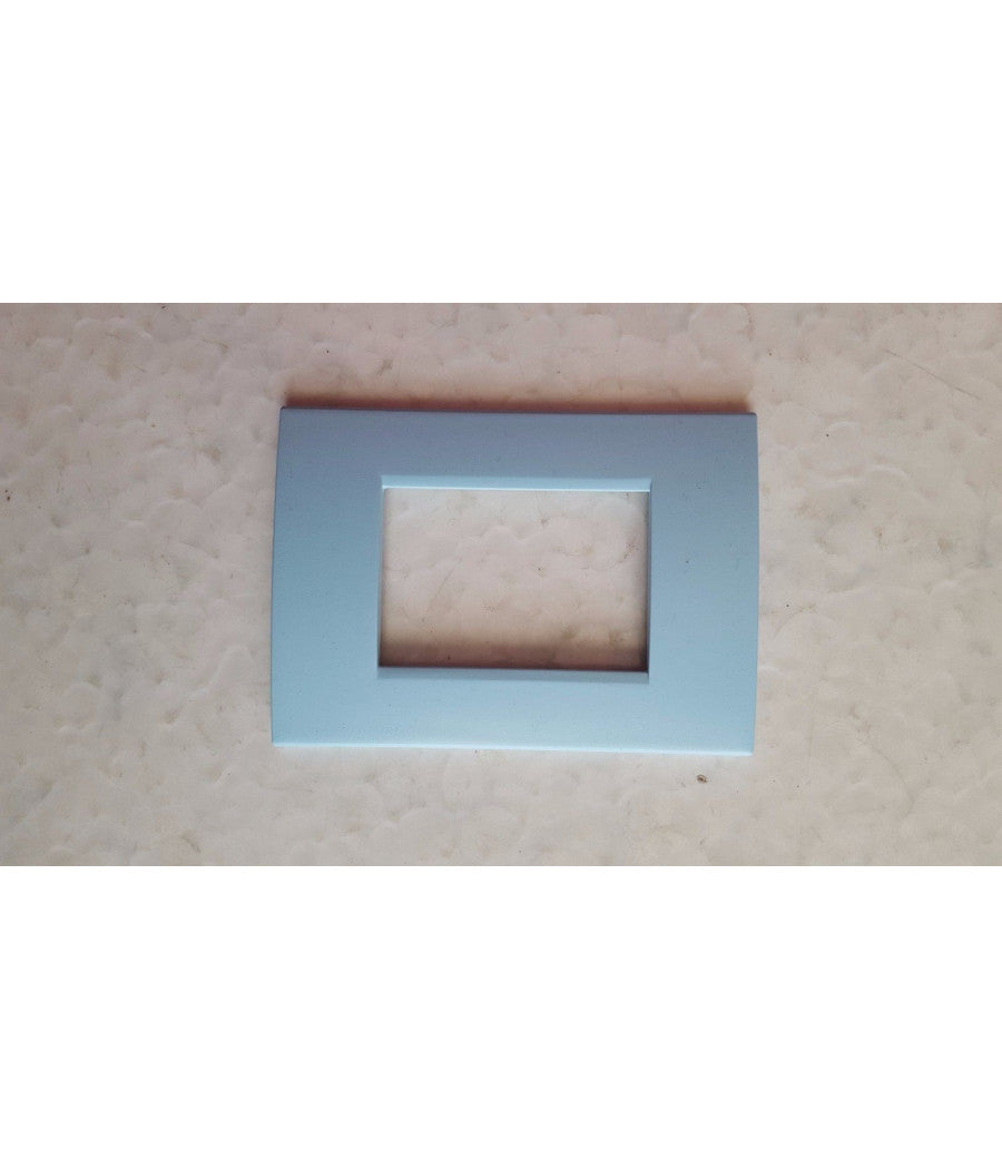 Placca Placche Placchete Compatibili Living Light In Abs 3 4 7 Posti Colorate  Azzurro Polvere -4 Fori     -