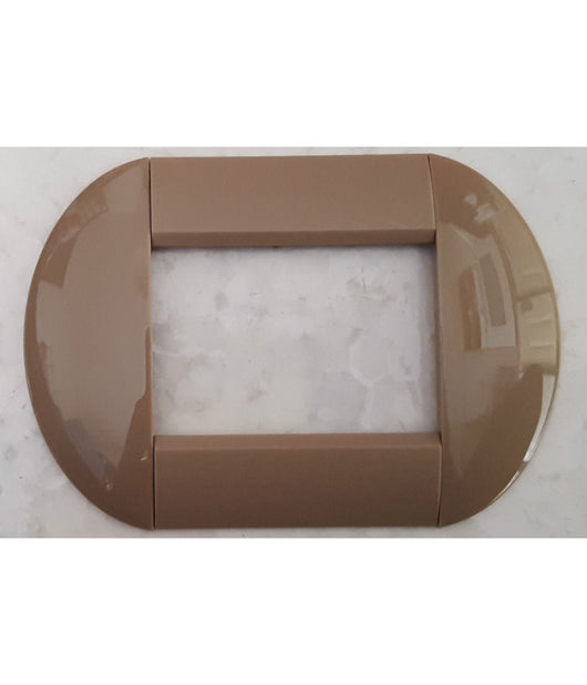 Placca Placche Placchette Compatibili Living International Light Bombate Bticino  Grigio Giallastro -7 Fori     -