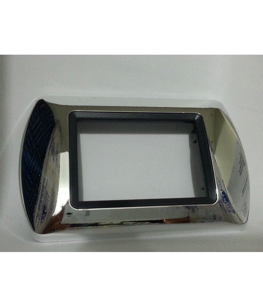 Placchette Placche In Abs Compatibili Per Serie Living International Placca  Cromo -4 Fori     -