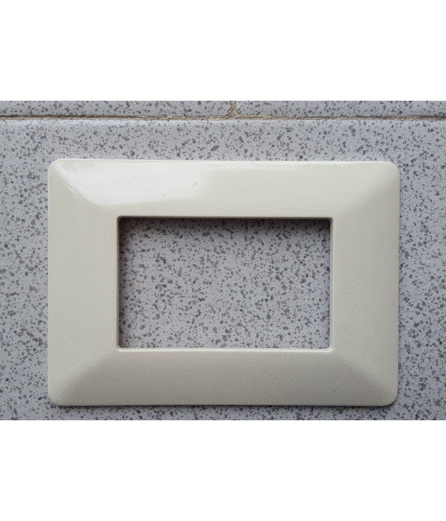 Placchette Placche In Abs Per Serie Matix Bticino Compatibile 3 4 6 Moduli Color  Bianco Opaco -4 Fori     -