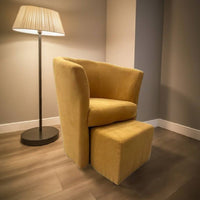 Poltrona con pouf estraibile Djerba tessuto colore mango