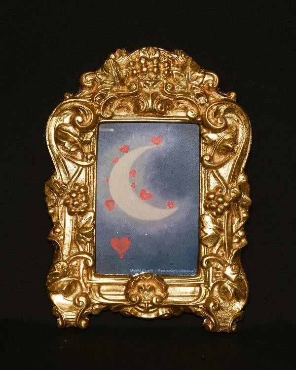 Mobili2g - portafoto in foglia oro rettangolare-sagomata- misure: l.17 x h.25 x p.2