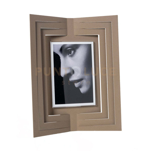 portafoto di design vibra grande Beige in Ferro e polimetilmetacrilato 25x31Hcm(13x17cmformatofoto)