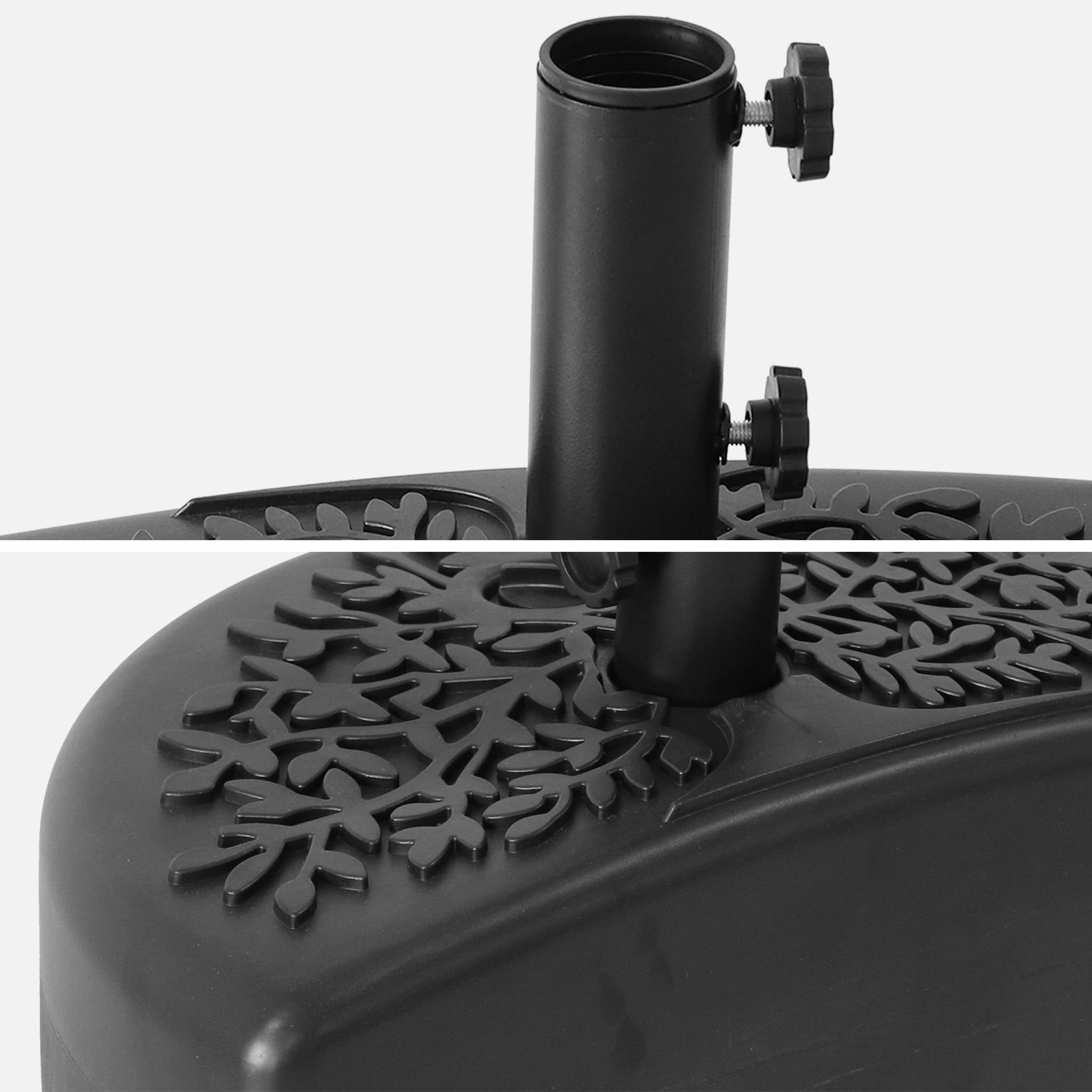 Base per ombrellone   mezzaluna  in plastica, nero