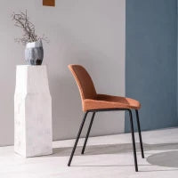 E-STYLO Sedia da pranzo in tessuto ruggine e gambe in metallo nero, 57cm X 46cm H. 80cm.