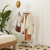 Stender Appendiabiti da Terra con Ruote, 5 Ganci e Ripiano Inferiore Porta Scarpe, Bianco