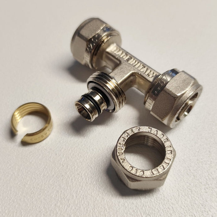 Raccordo 16x16x16 a t a lati uguali a stringere per tubo multistrato