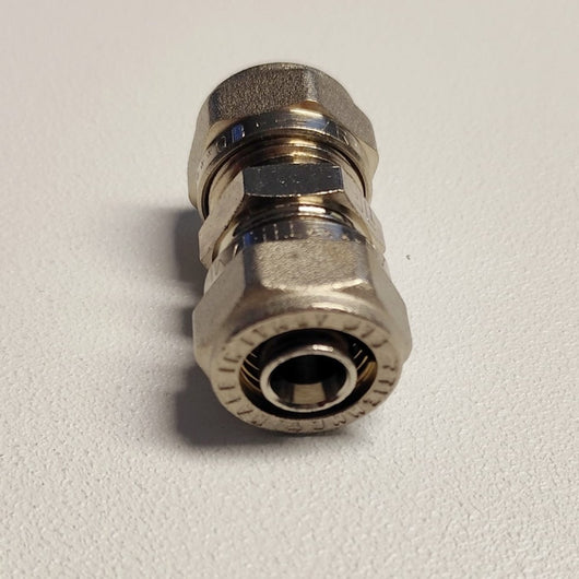 Raccordo 26x26mm diritto doppio manicotto a stringere per tubo multistrato