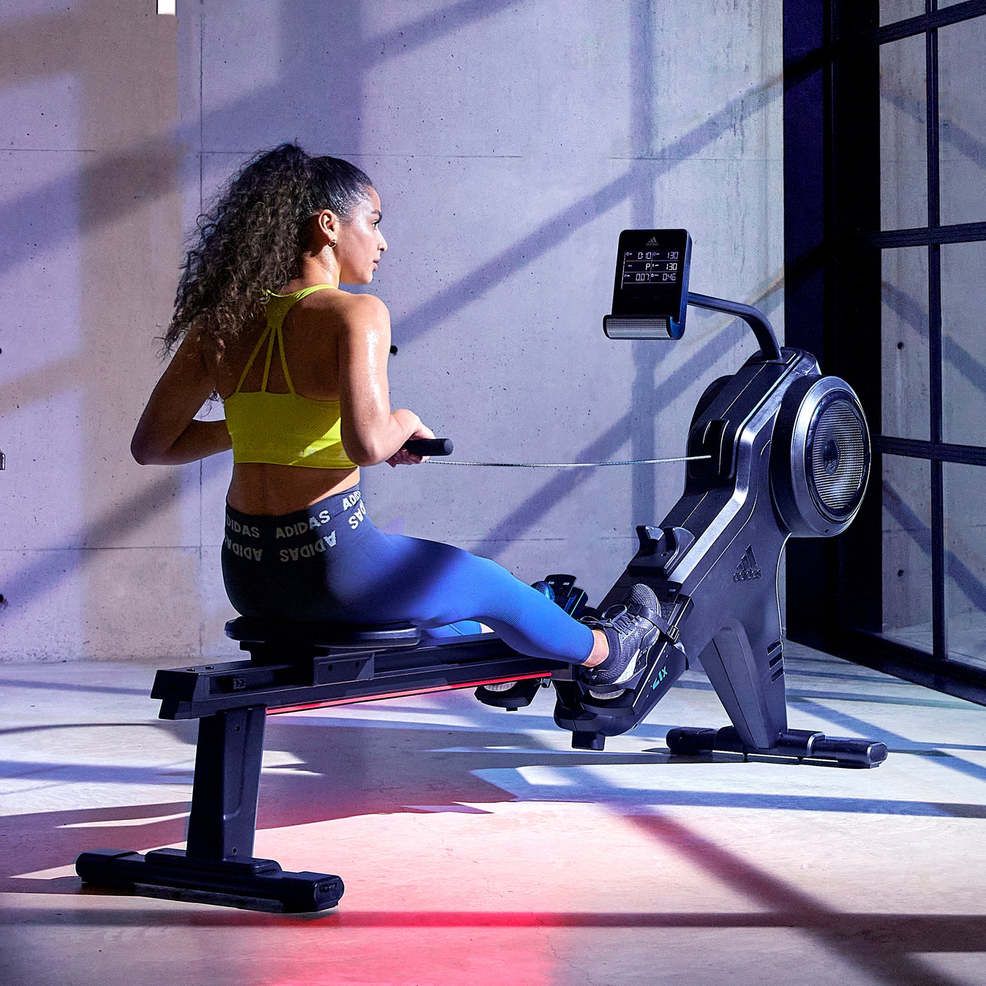 Rameur de Fitness - Adidas - Maison/Appartement - Modèle R-21x - Ecran LED - 16 niveaux de résistance