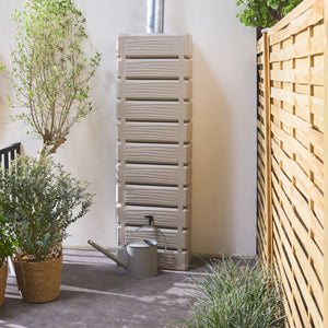 Recuperatore d'acqua a parete resistente ai raggi uv