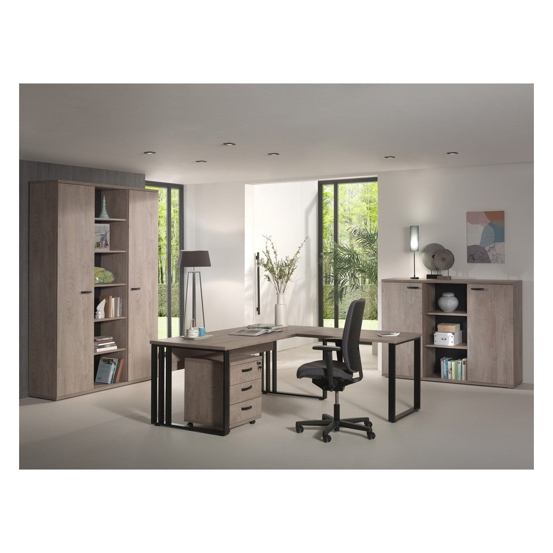 Ritorno per scrivania della collezione YUKON colore rovere grezzo e gambe metalliche nere.