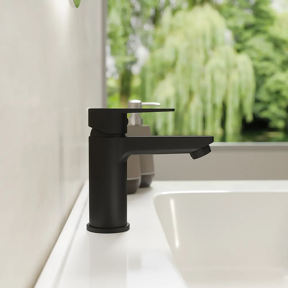 Set miscelatori: lavabo bidet senza scarico ed esterno doccia nero opaco | Jane