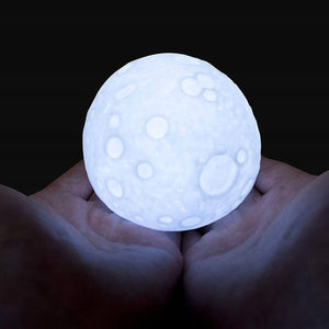 LAMPADA DA TAVOLO LUNA LUCE LED RGB CON TELECOMANDO MOON LAMP 11,5CM A BATTERIA