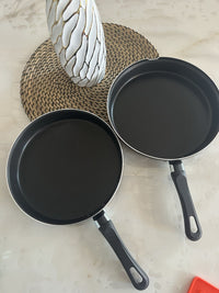 PADELLA GIRA FRITTATA 'BLACK LINE'