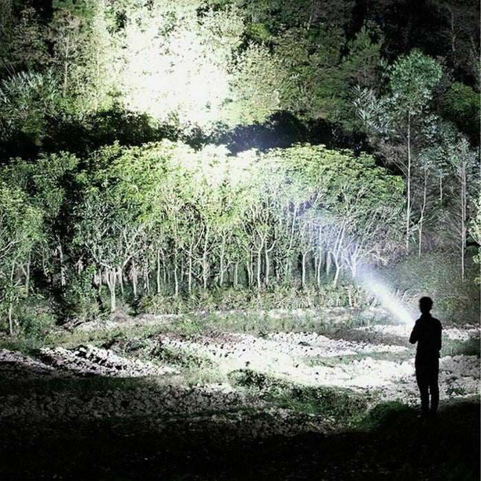 TORCIA LUCE LAMPADA RAGGIO LUNGO TREPPIEDI PESCA CACCIA RICARICABILE USB TEB0604