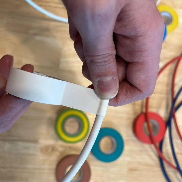 Nastro isolante in pvc autoestinguente raytech per impianti elettrici e cablaggi *** colore bianco, dimensioni 19 mm ...