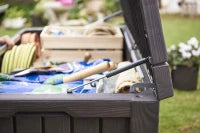 Baule da Giardino Rockwood, 570L, Effetto Legno, Marrone, 155x72,4x64,4H cm