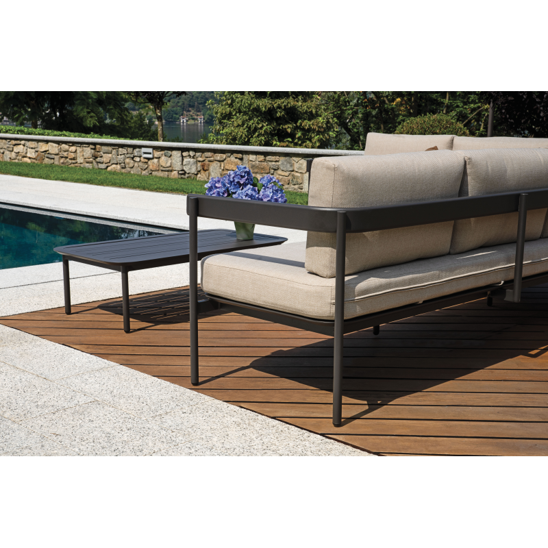 Salotto Angolare Torvaianica In Alluminio Antracite - Due Pillow Ruggine E Uno A Righe Moia