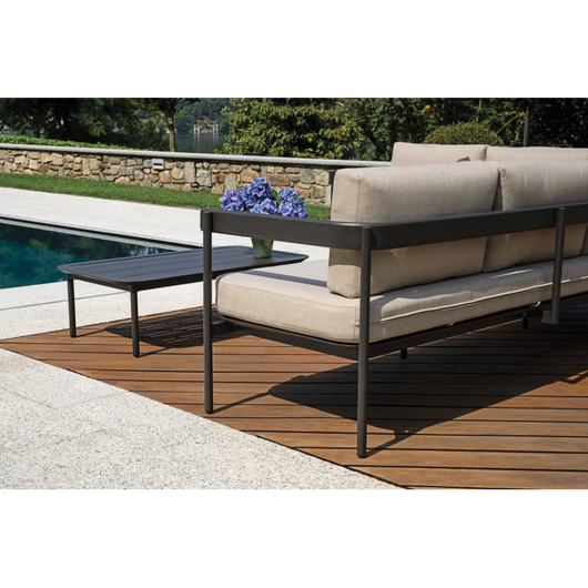 Salotto Angolare Torvaianica In Alluminio Antracite - Due Pillow Ruggine E Uno A Righe Moia