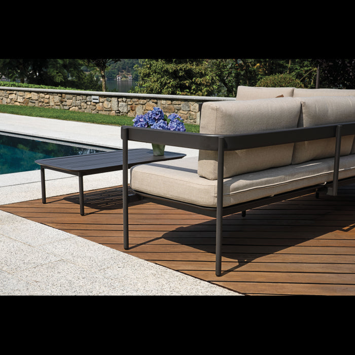 Salotto Angolare Torvaianica In Alluminio Antracite - Due Pillow Ruggine E Uno A Righe Moia