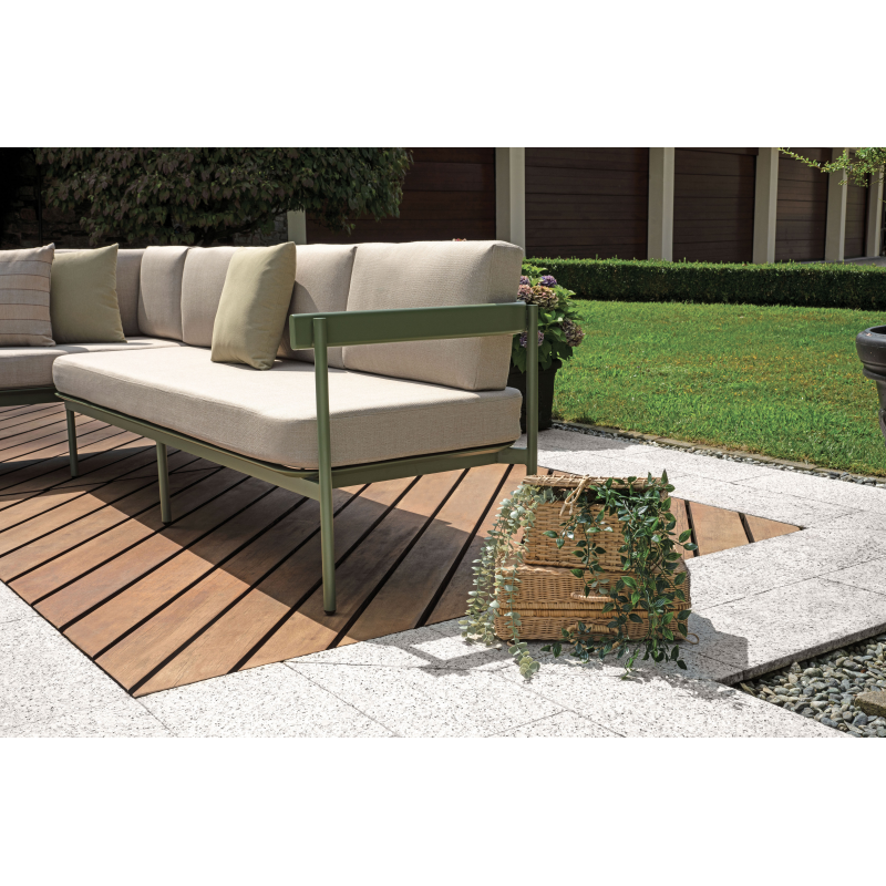 Salotto Angolare Torvaianica In Alluminio Verde- Divano Convertibile In Lettino - Due Pillow Verdi E Uno A Righe Moia