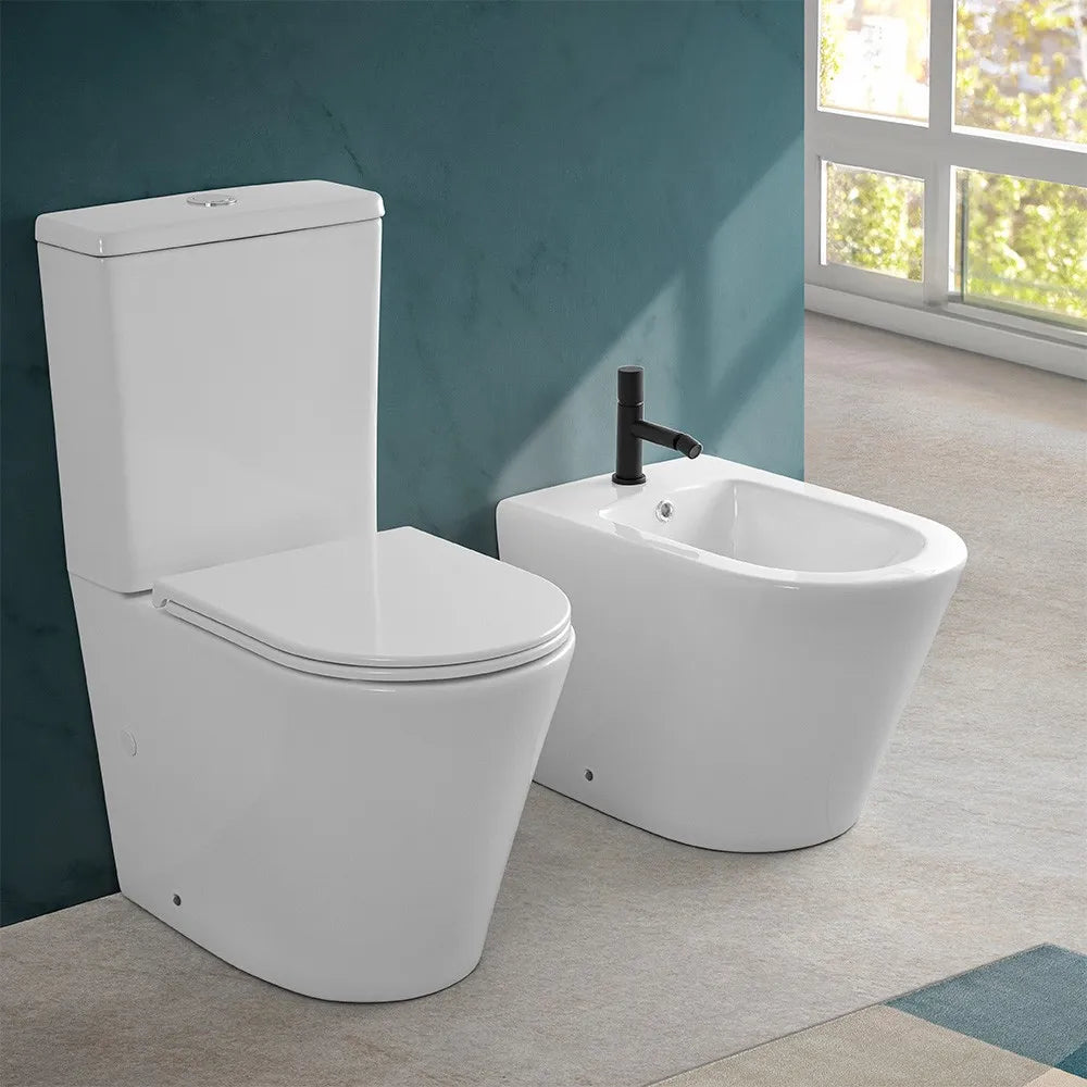 Sanitari filomuro monoblocco senza brida con scarico universale Klan