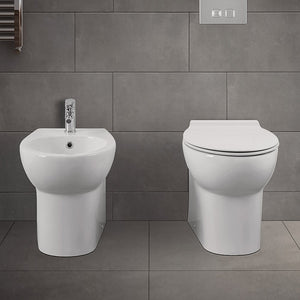 Sanitari filomuro salvaspazio in ceramica bianca con copri wc incluso