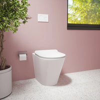 Vaso filomuro tornado silent flush in ceramica bianco lucido con sedile soft-close | Rio