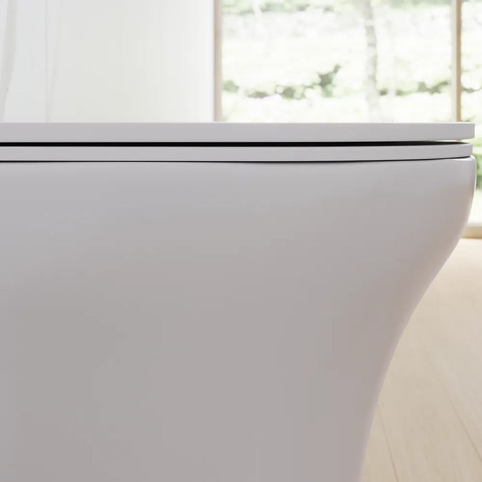 Vaso filomuro rimless in ceramica bianco lucido con sedile soft-close | Nassau