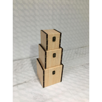 Scatola ecopelle 1-3 effetto legno quadro cm 22x22h22