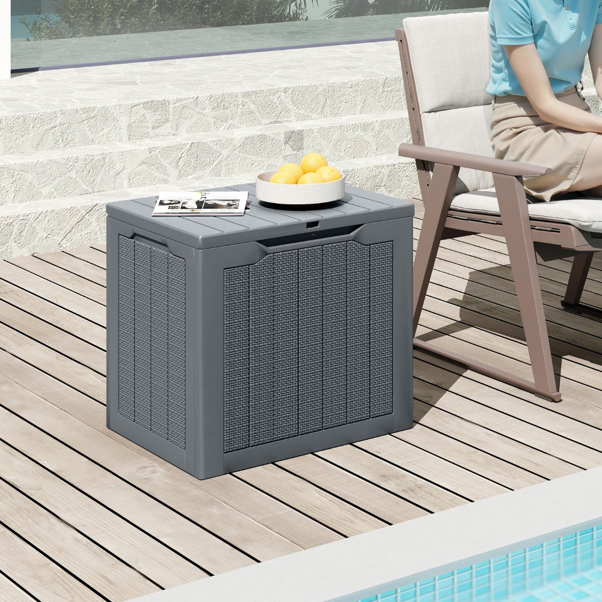 Contenitore per terrazza da 25 galloni con coperchio bloccabile e tessitura in vimini, Scatola di stoccaggio da esterno Grigio-Panchine