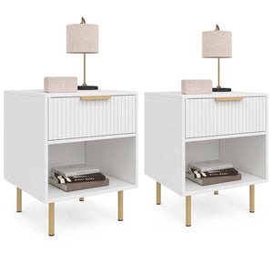 IDMarket - Set di 2 comodini a 1 cassetto MARCEL con doghe in legno bianco e oro