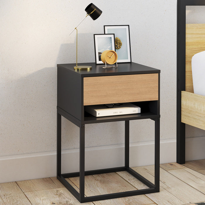 IDMarket - Set di 2 comodini ERNEST, 1 cassetto e 1 nicchia, finitura nera e faggio