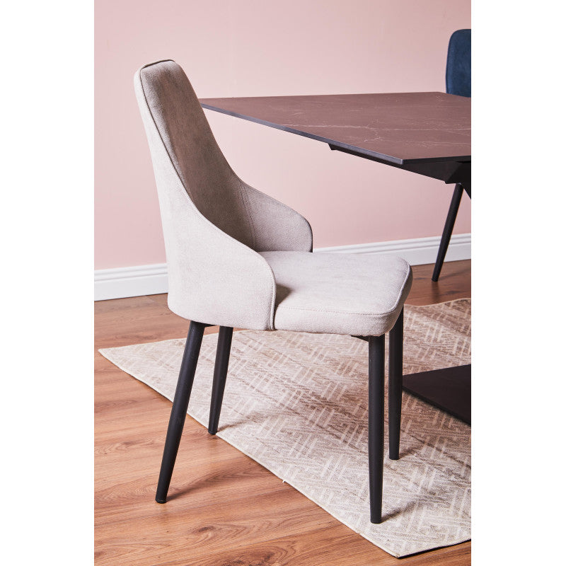 Set di 4 Sedie Chantal In Tessuto Beige E Gambe Nere Opaco
