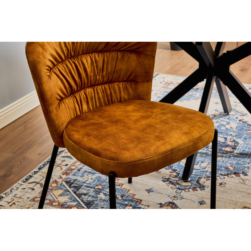 Set di 4 Sedie Jackie In Tessuto Ocra Gambe Nere In Metallo