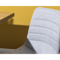 Set di 4 Sedie Livia In Tessuto Grigio Scuro Gambe Nere Dimensione : 45x52 5x88 Cm