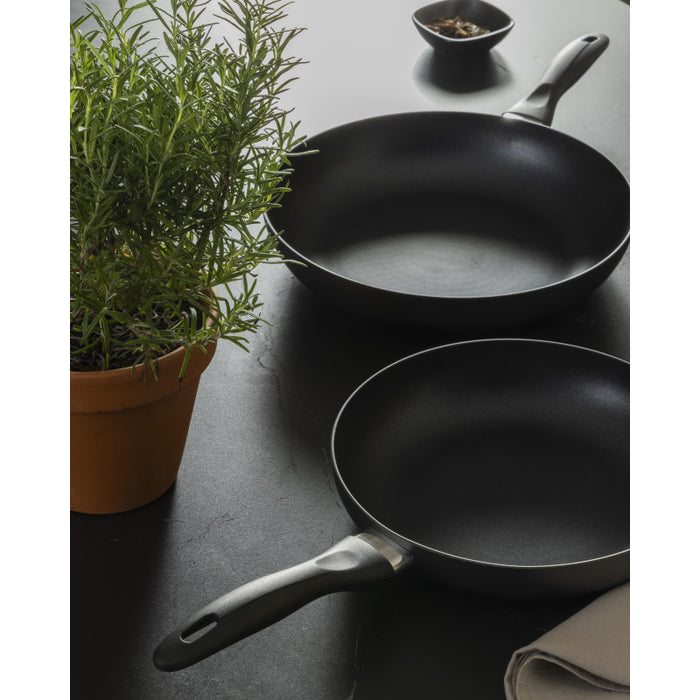 Set di 6 Padelle Alluminio Stampato Cm28 Medua Grigio Fondo Induzione Manico Bakelite