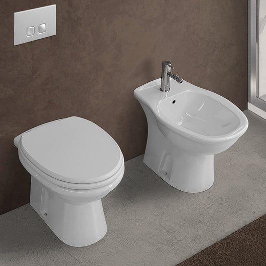 Set di sanitari serie Karla composto da wc  bidet e copriwater