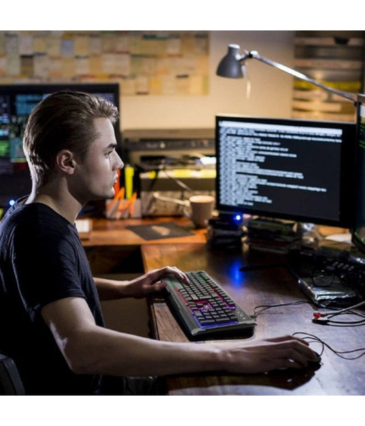 Set Gioco Con Tastiera Led Mouse Cablato Usb Retroilluminata Multicolore Q803-rgb         