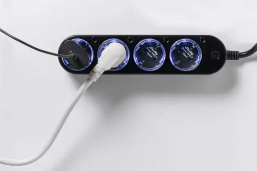 SHELLY POWER STRIP 4 GEN4 BLACK - Ciabatta intelligente con monitoraggio energetico
