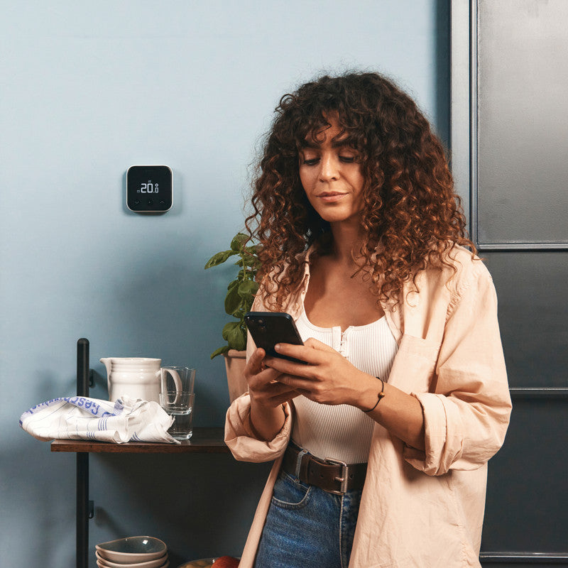 Tado Sensore di temperatura Wireless X, misuratore di temperatura per controllo multistanza, Wi-fi, Matter, Google assistant, Alexa