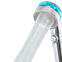 Soffione doccia con elica girevole a risparmio idrico e interruttore di pausa