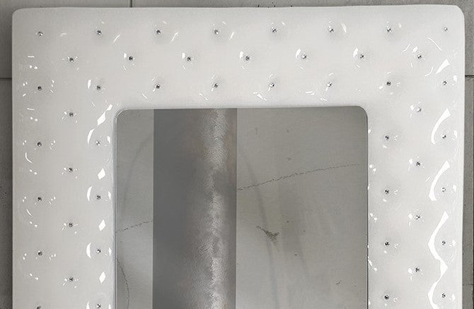 Specchiera 100x92 con cornice bianca e swarovski