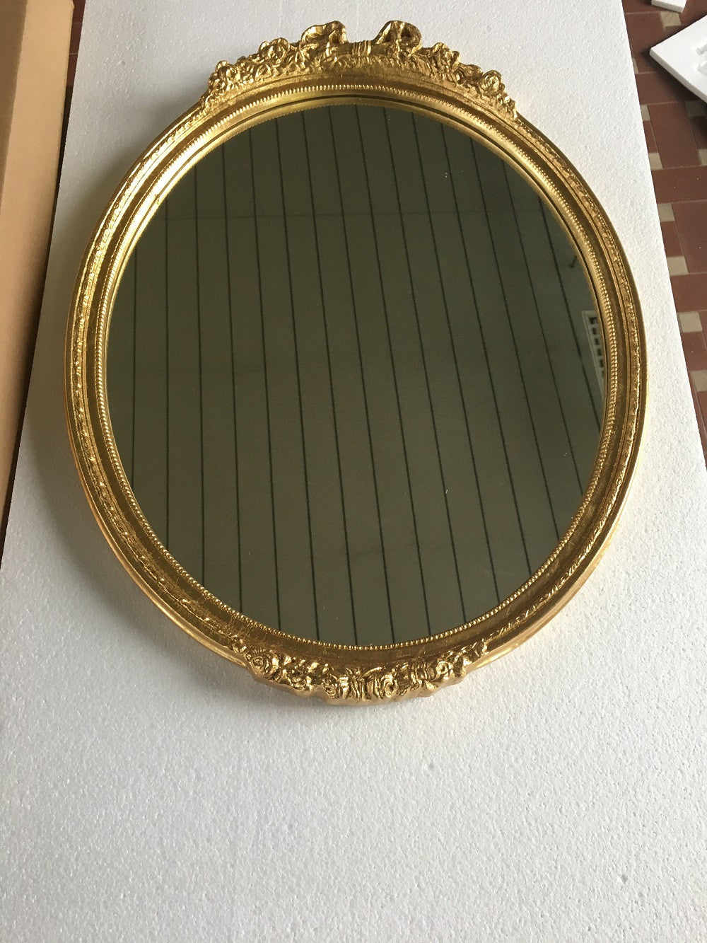 Mobili2g - specchiera in foglia oro ovale- misure: l.44 x h.57 x p.4