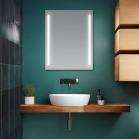 Specchio bagno 60x80 cm con LED laterali e installazione reversibile