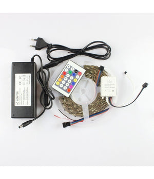 Strip Smd Bobina Striscia Led 5050 Flessibile 5mt Adesiva Interno Esterno Ip65         