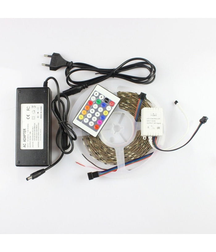 Strip Smd Bobina Striscia Led 5050 Flessibile 5mt Adesiva Interno Esterno Ip65         