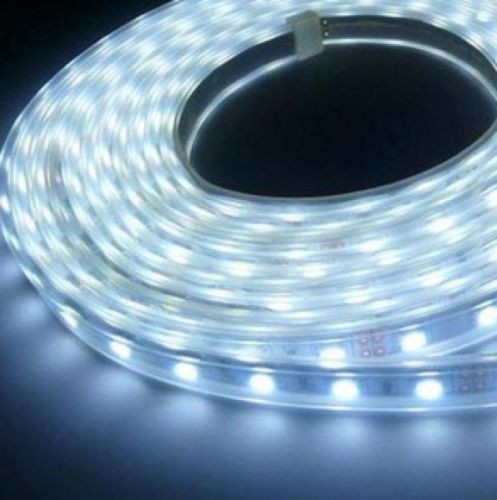 Striscia led adesiva per esterni rotolo da 5 m luce fredda - Arredo Giardino