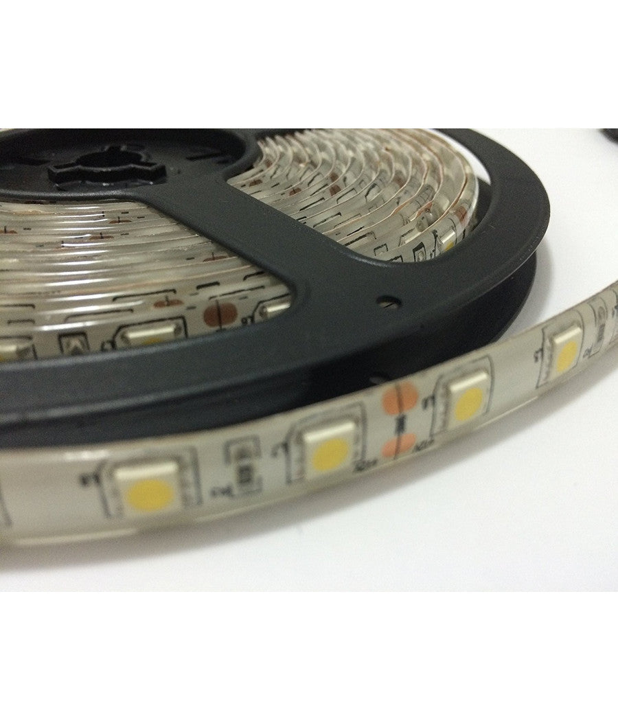 Striscia Led Smd 5050 5mt 300 Led Wisdom 5760 Lumen 14,4w/mt 72w Ip65         